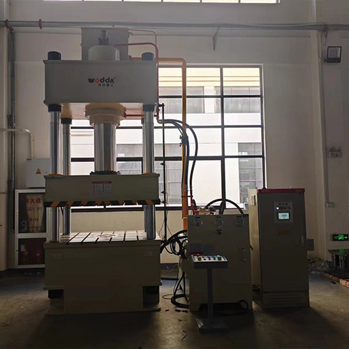 汽車配件液壓機(jī)-315噸四柱液壓機(jī)