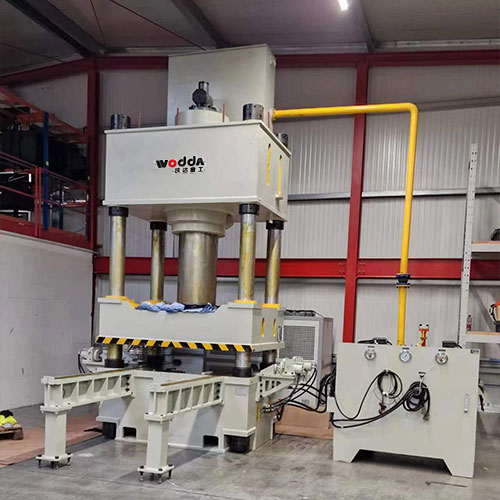 630噸熱壓PE頭盔、面罩成型液壓機(jī)