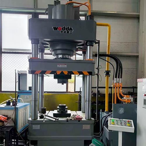 315噸熱鍛法蘭液壓機(jī)