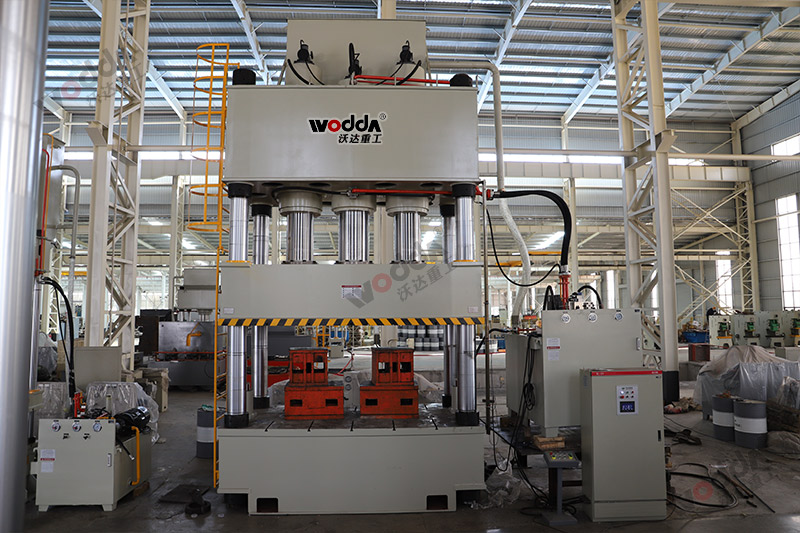 1500噸復(fù)合材料汽車配件液壓機