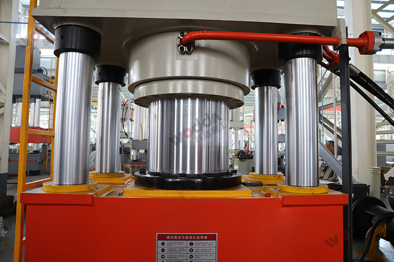 630噸錨桿托盤液壓機(jī) 630噸錨桿托盤液壓機(jī)