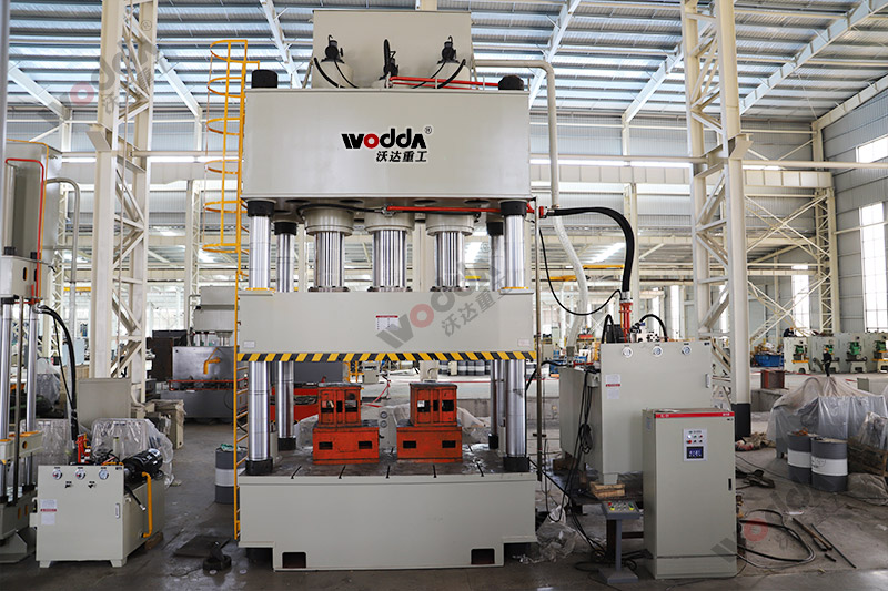 1500噸復(fù)合材料液壓機(jī)