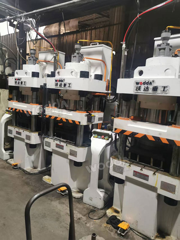 200噸四柱液壓機