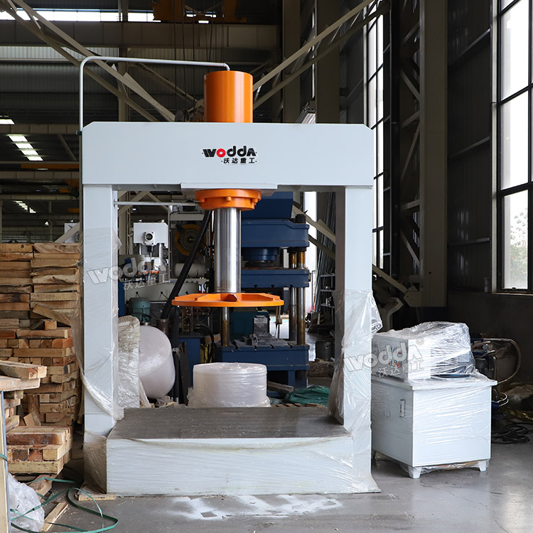 200噸實(shí)心輪胎壓裝機(jī)