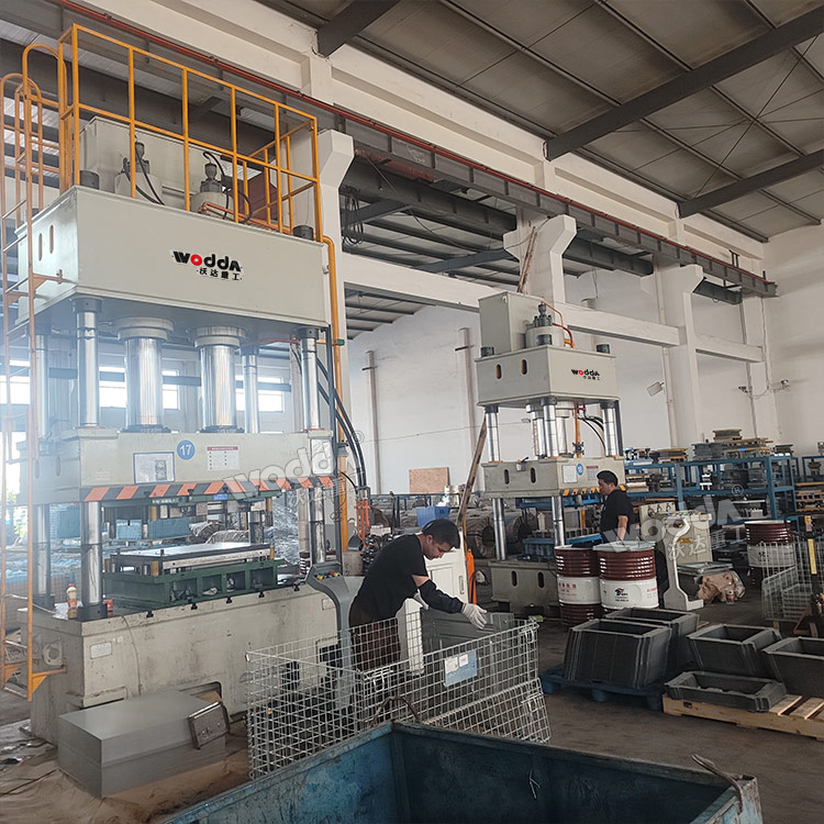 400噸四柱液壓機(jī)