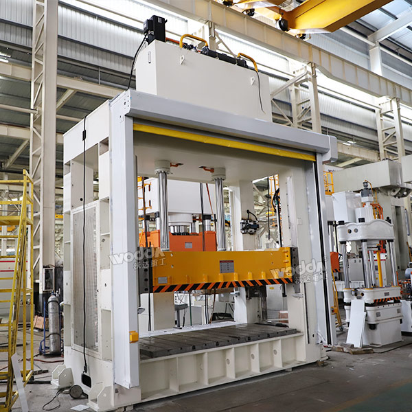 100噸框架式油壓機