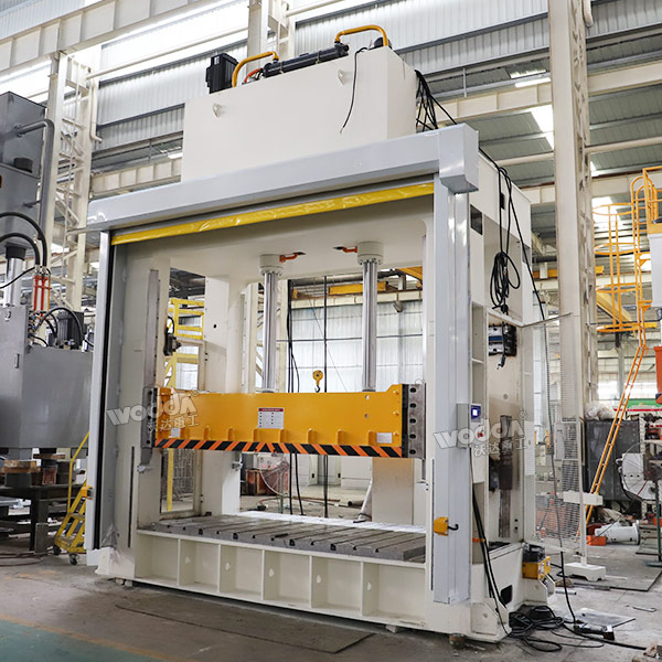 100噸汽車內(nèi)飾件成型液壓機(jī)