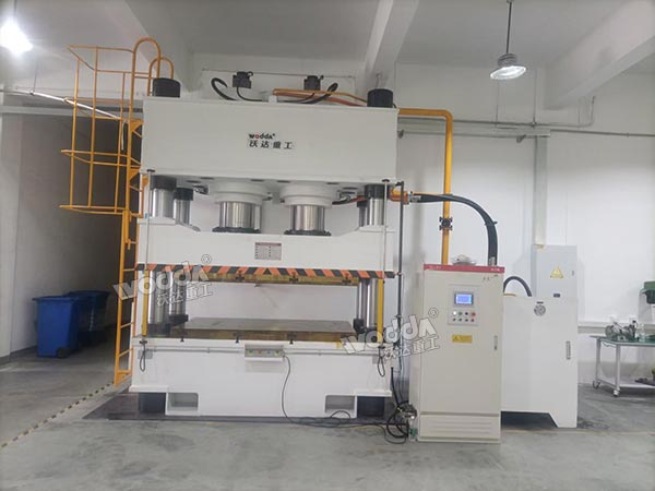 800噸四柱液壓機(jī)