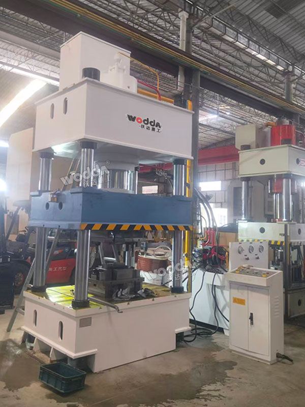 400噸四柱液壓機(jī)