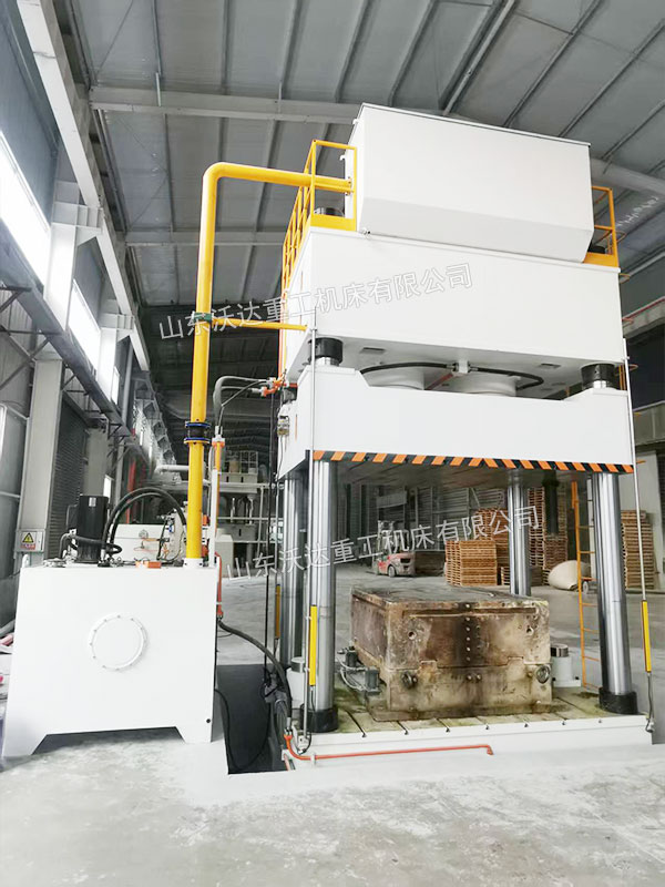 YQ32-1200噸四柱液壓機(jī)