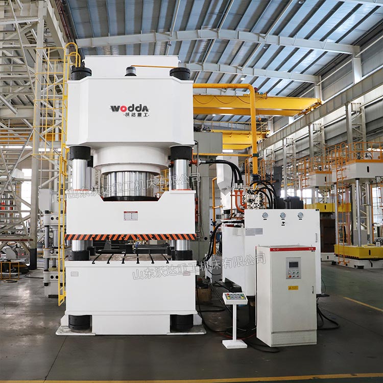 2500噸掛車鞍座沖壓成型液壓機(jī)