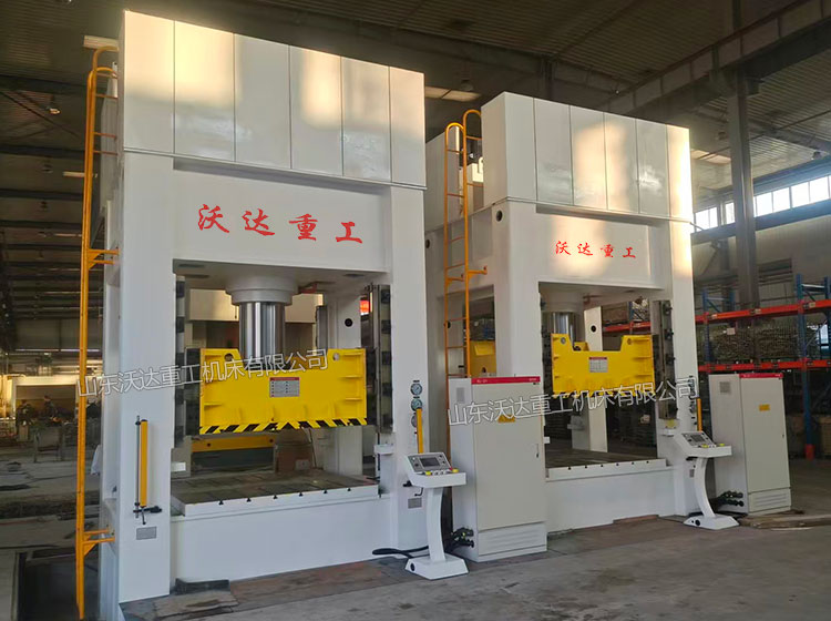 500噸框架式液壓機(jī)調(diào)試完成 500噸框架式液壓機(jī)調(diào)試完成