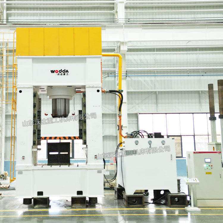 1000噸液壓機(jī) 1000噸液壓機(jī)
