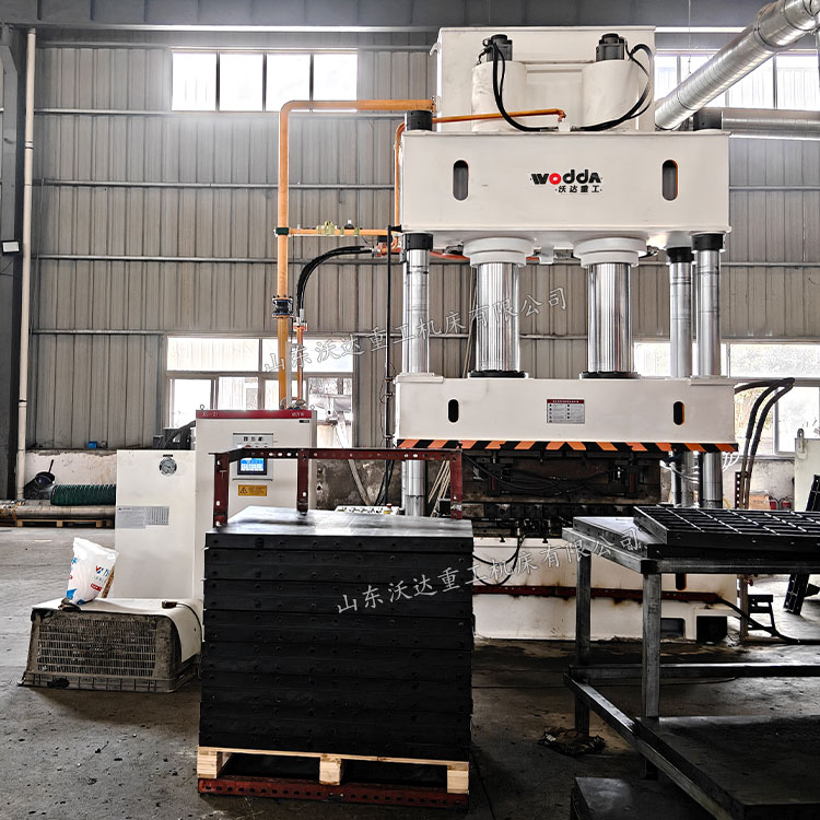 500噸塑料模板成型液壓機(jī)