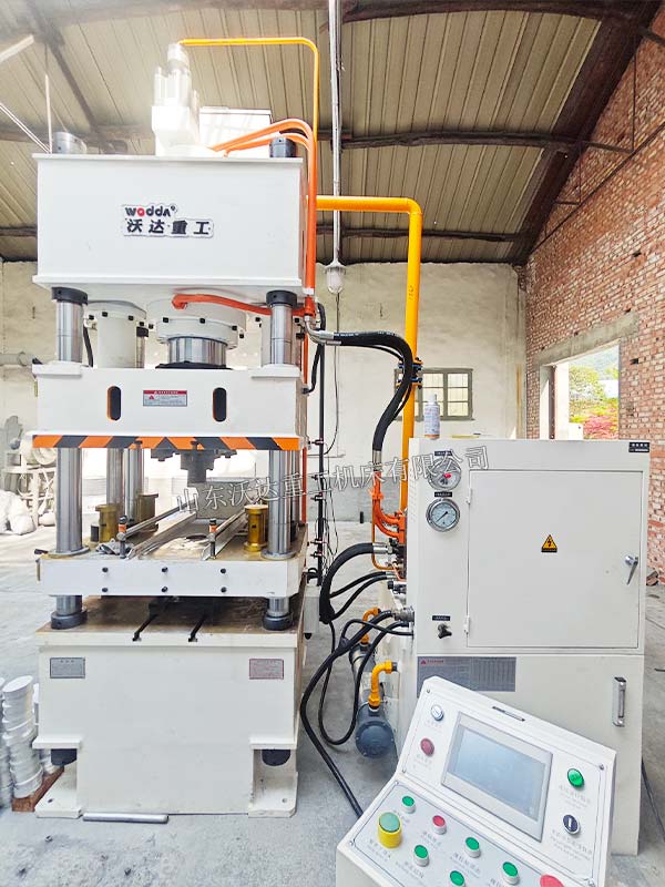 200噸鋁粉壓塊機(jī)