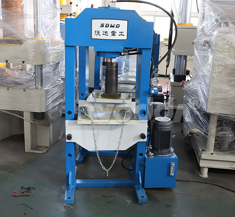 龍門液壓機(jī)實(shí)物圖