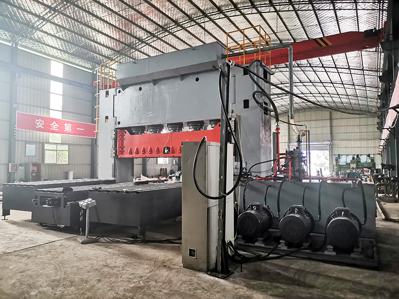 2000噸框架式液壓機