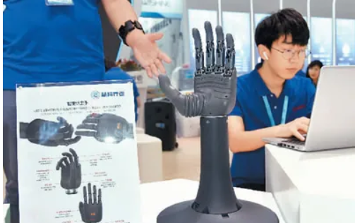 “老年版”APP興起，適老化改造提速，老年人加快—— 享受智能生活 融入數(shù)字時代(圖3)